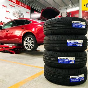 Lốp BRIDGESTONE 225/45R19 TURANZA T001