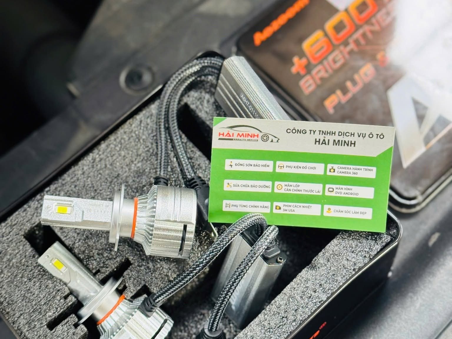Cặp bóng đèn LED Aozoom A65 và bộ canbus trong hộp