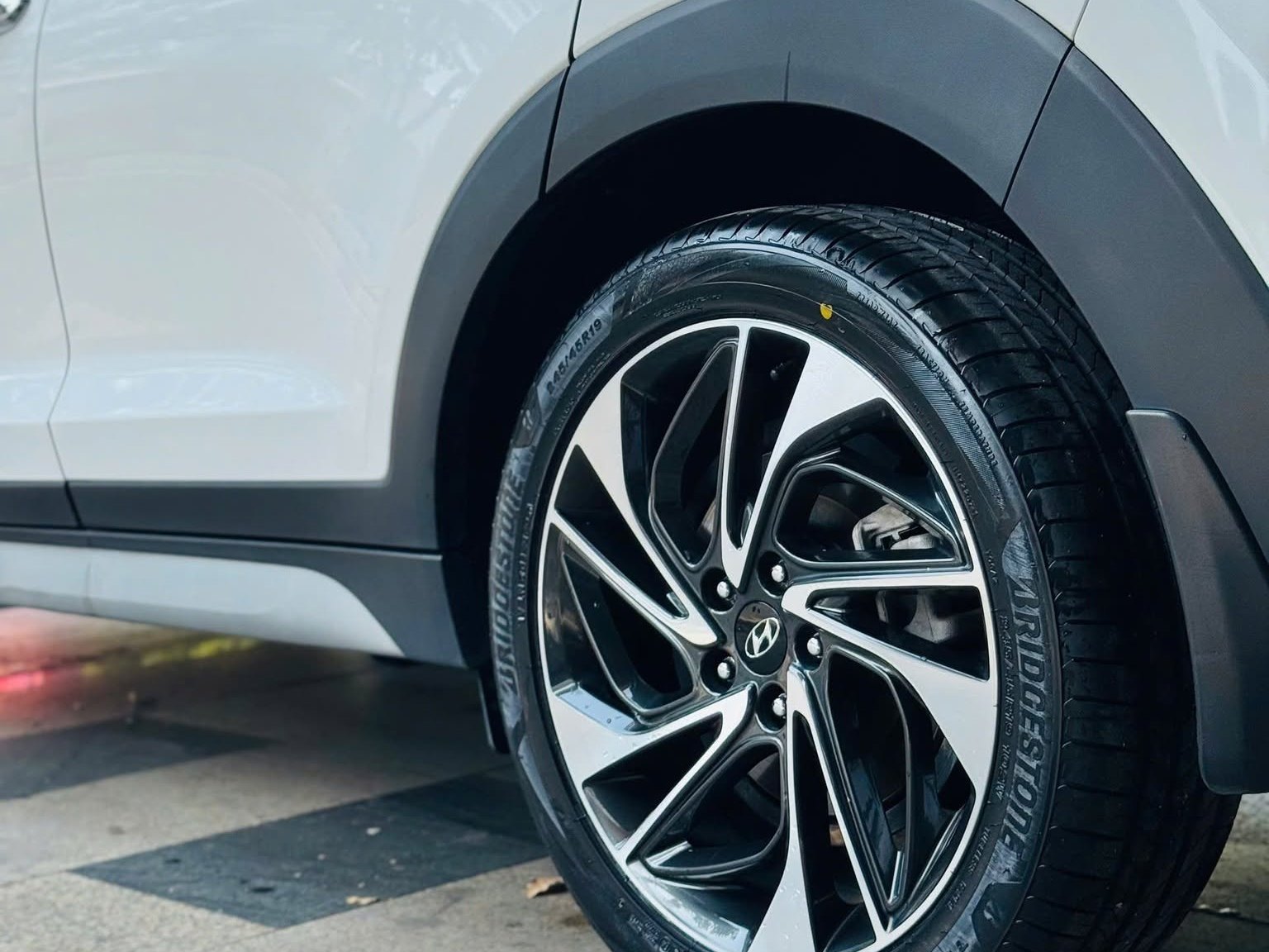 Lốp Bridgestone Turanza T06A lắp trên mâm Hyundai Tucson
