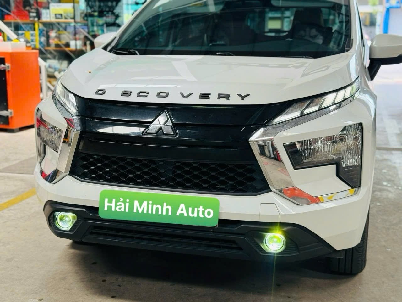 Mitsubishi Xpander bật bi LED gầm Aozoom Wasp sau khi lắp